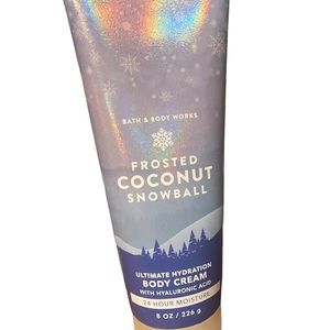 Bath and Bodyworks Frosted coconut body cream